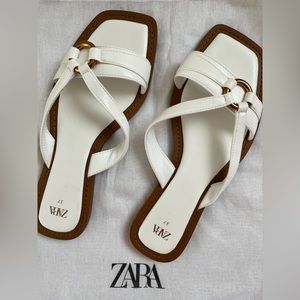 NWOT Zara Flat Strappy Sandals
